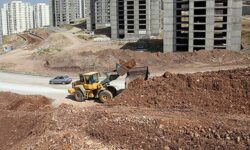 تخصیص زمین مسکونی به خانواده دو شهید دانش آموز