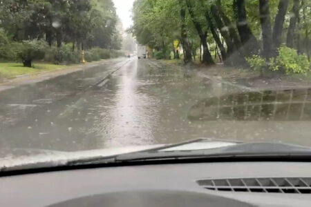 بارش‌های شدید، بادهای خطرناک و گردوخاک در چندین استان