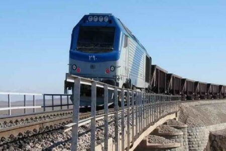 تملک اراضی خط راه‌آهن رشت – آستارا تا پایان سال نهایی می‌شود