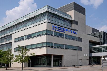 احداث و تحویل ۲۵۳ بیمارستان در سراسر کشور