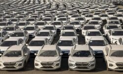 با ۲۰۰ میلیون تومان چه خودروهایی می‌توان خرید؟ +جدول