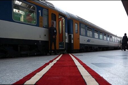 «رجا» متولی قطار حومه‌ای شد