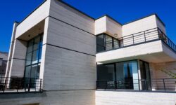 چرا اغلب معماران و طراحان حرفهای، سنگ تراورتن را برای نمای ساختمان انتخاب میکنند؟
