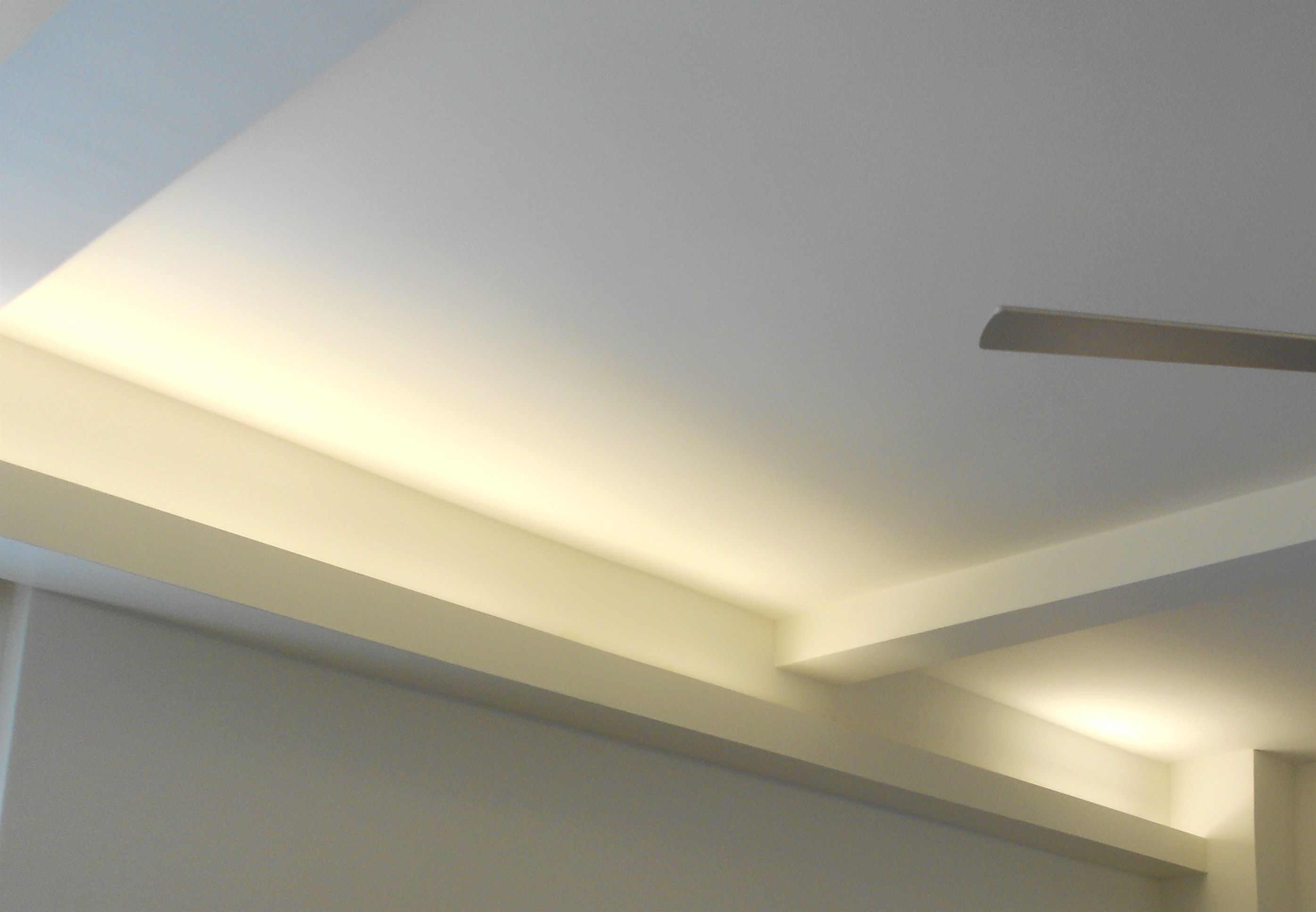 اتصال درایور LED به منبع تغذیه و کنترل روشنایی مخفی سقف