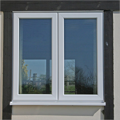 پنجره دوجداره UPVC نصب شده در نمای ساختمان