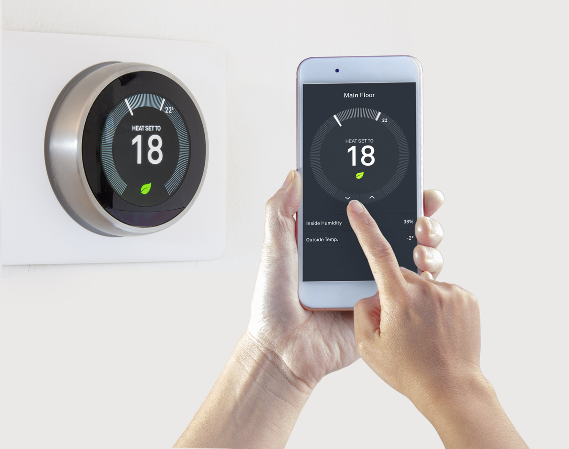 نقشه دیجیتال یک ساختمان با سیستم هوشمند HVAC که نشان‌دهنده حسگرها و کنترل‌کننده‌هاست